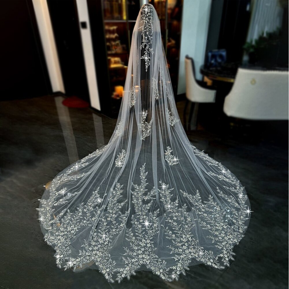 Camille Crystal Veil - Picture 1 of 9